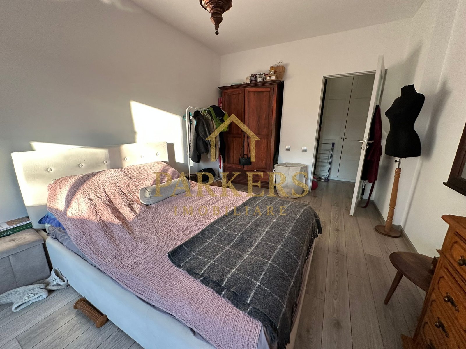 4704ca3a88134a3589eb16df4ee9241f