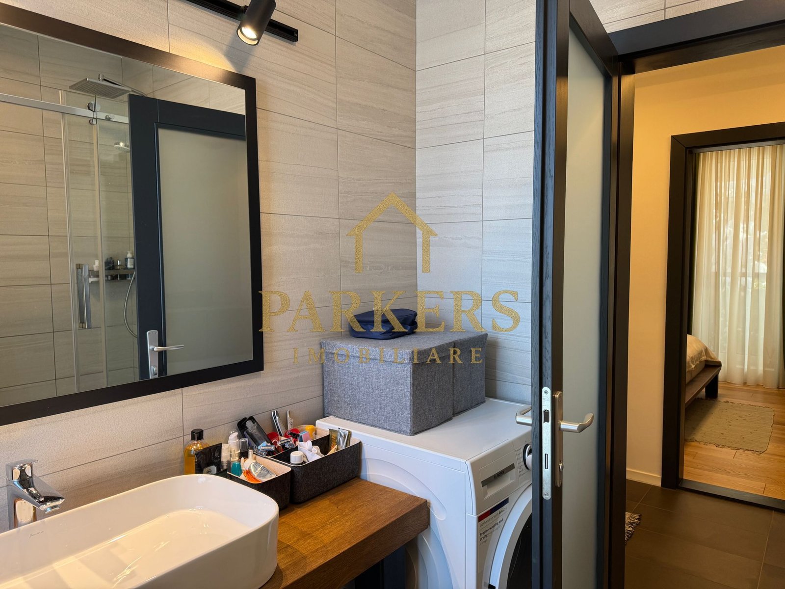 640bbd47f3f74ebda678fe543980c0b9