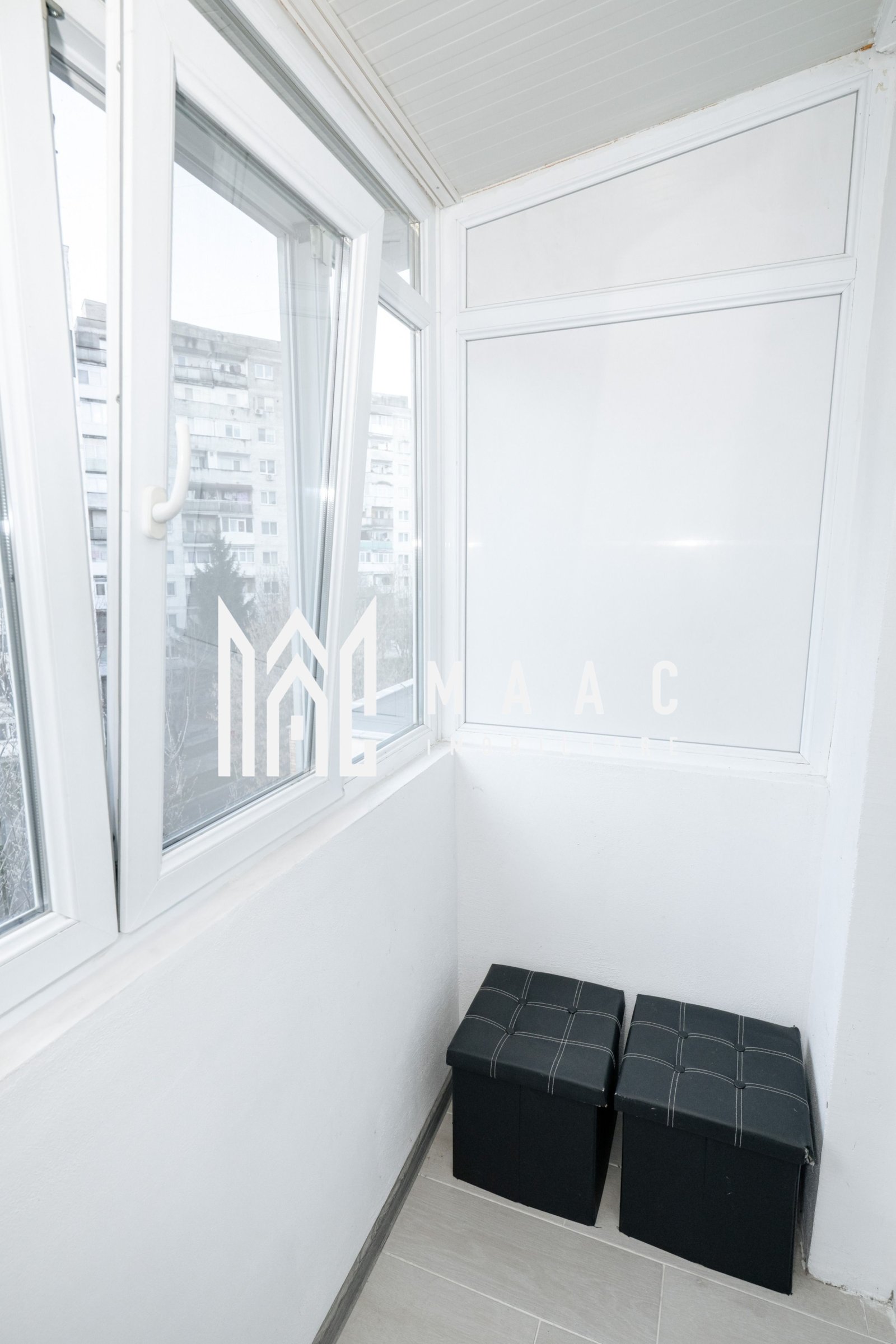 6b1fa050cf5d43668596e4921f61e3bb-1