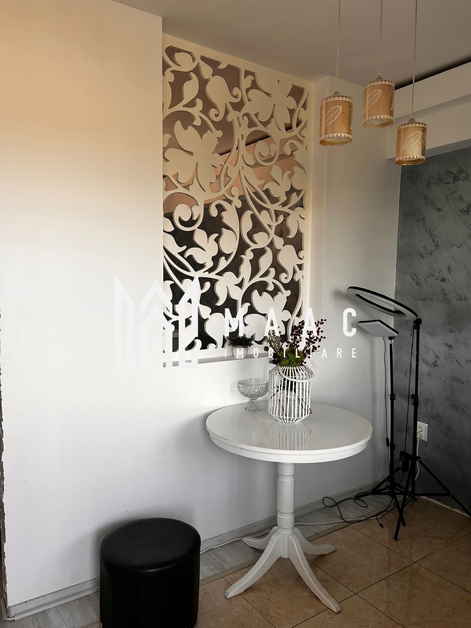 76ffb27b9fcf44d48663b0595b7f749f