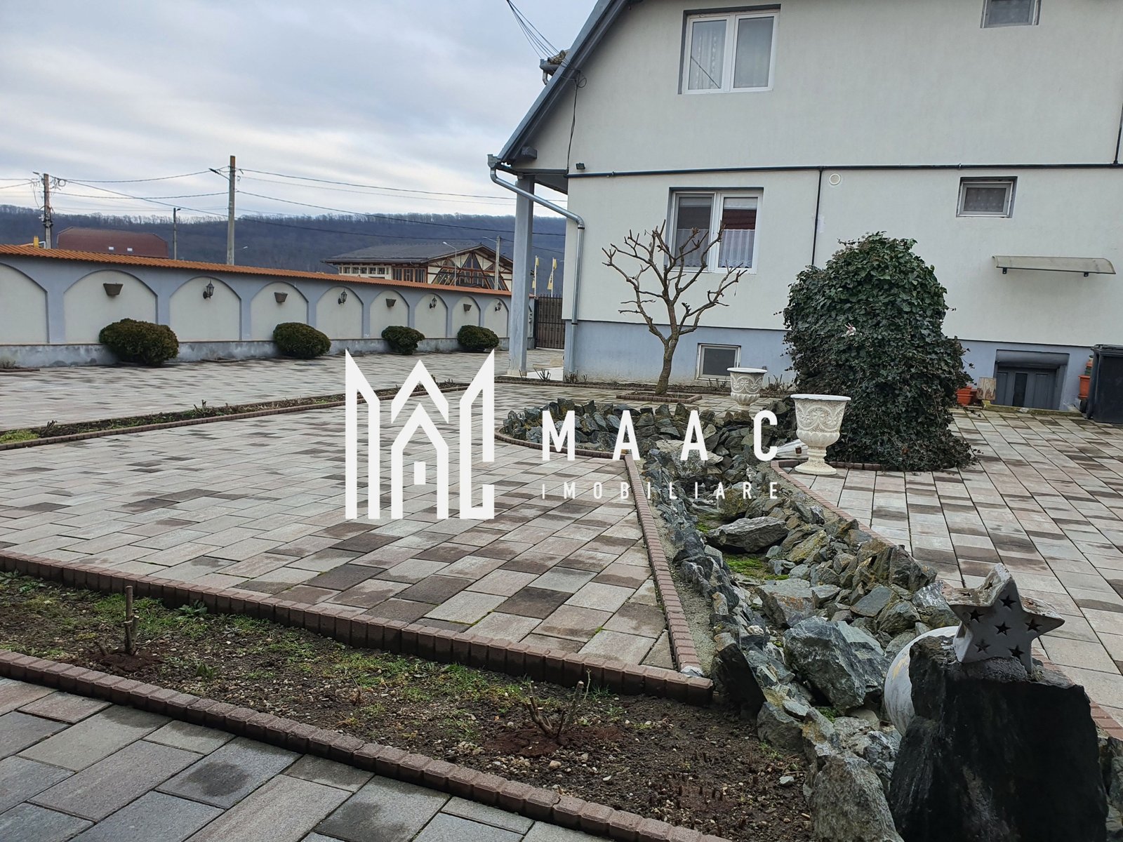 809f5a8e8cfe4afcb8634aac8aab3125