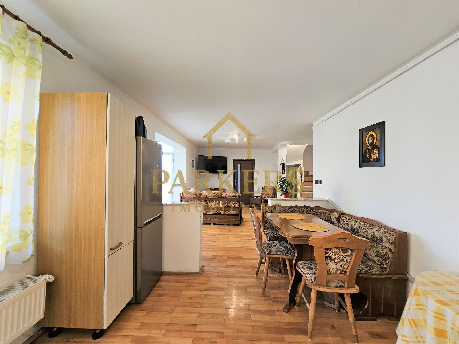 b6c9019867294e50af26110220c7779d