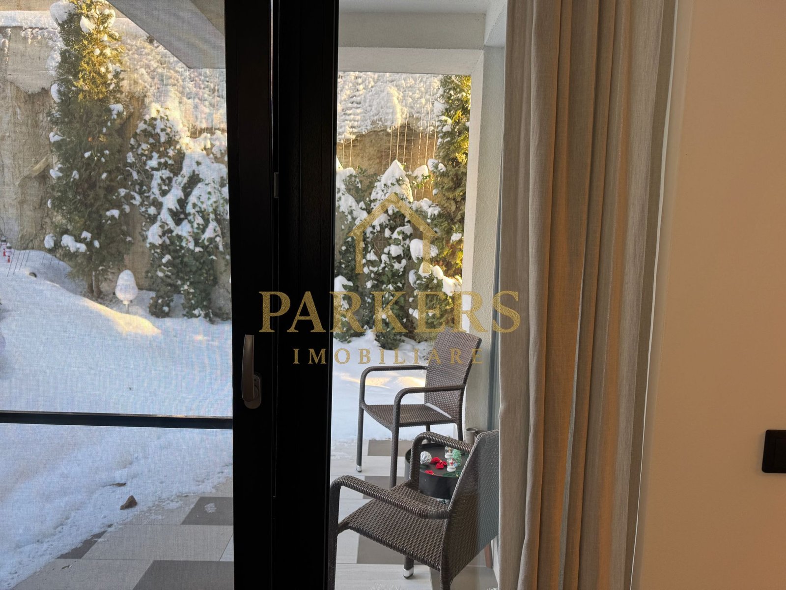 b93b7d09f1af4ceebd28c3ac748dec98