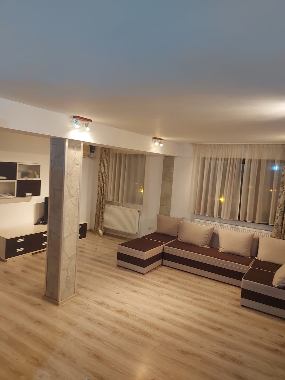 5ee1604d-aed9-47b0-a2a4-0d067a7696b6