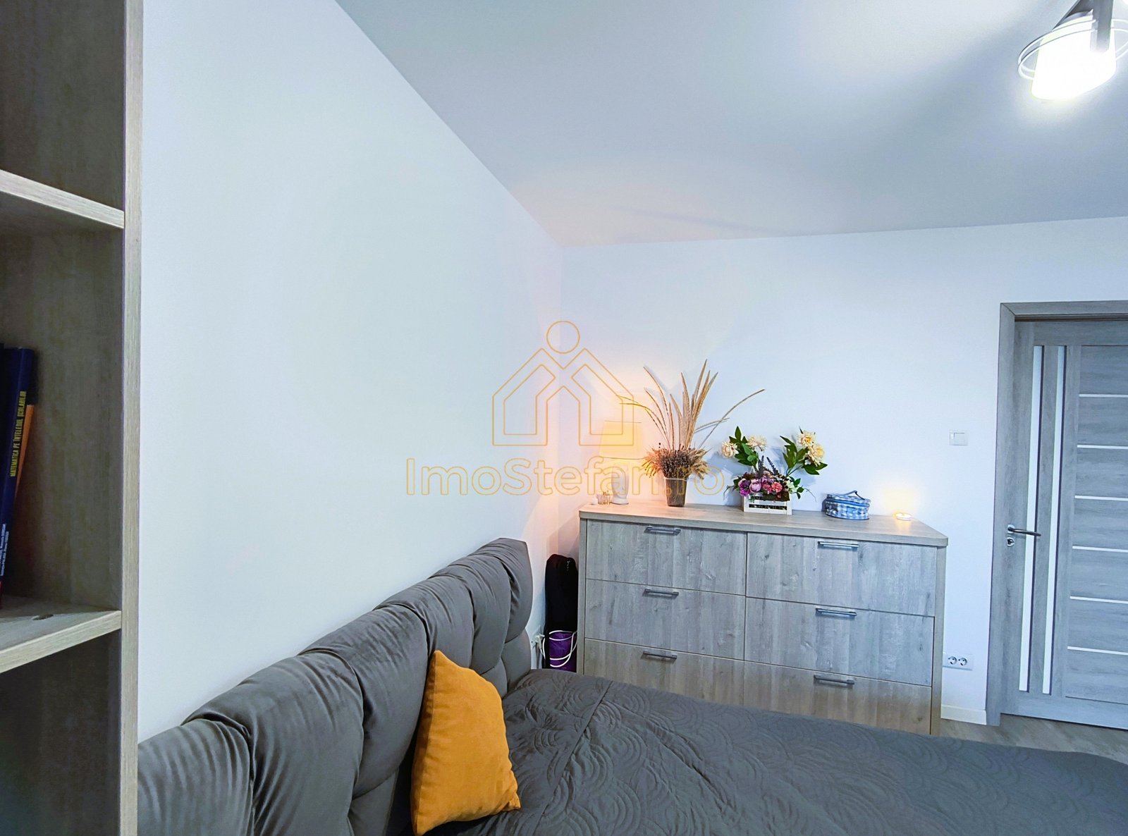 2c27c92d936f4c46b36facf0058726c2-1