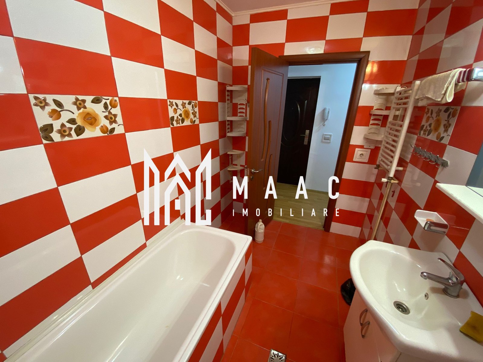 3573feab732a43568b8951f92da31a3e-3