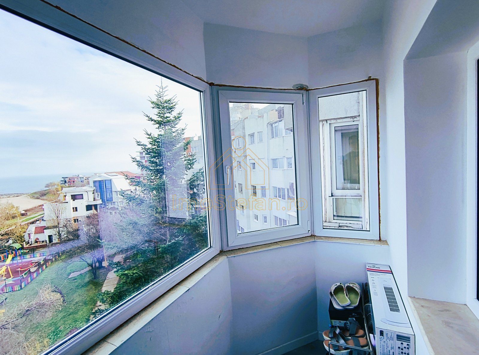 380f2c41ef674b9f9b7d84ad11012763-10