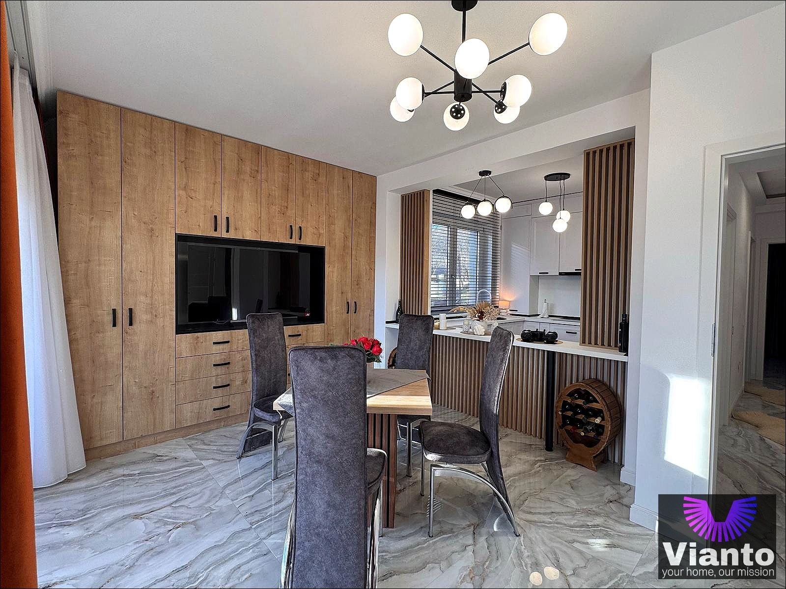 81ea65dbdc4c4eb39f0739f27fe1ca1c