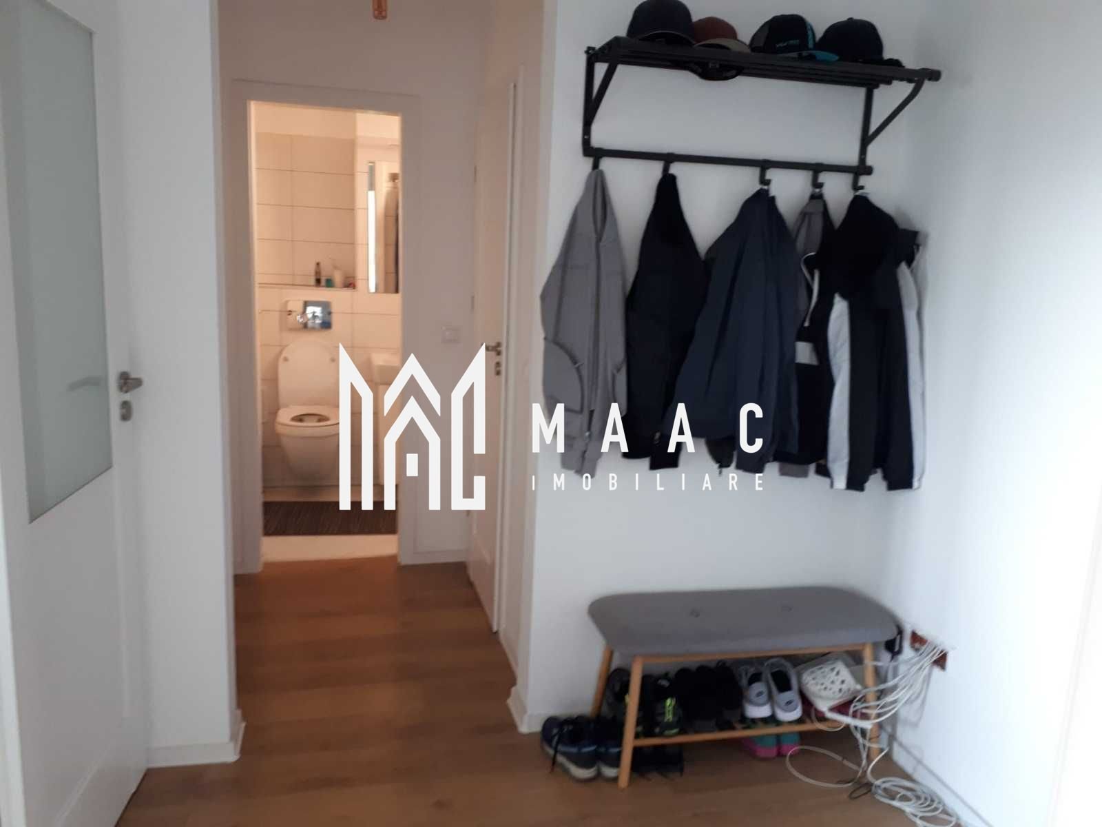 8c967a5b0db442938d9e5f4a17eab53f-1