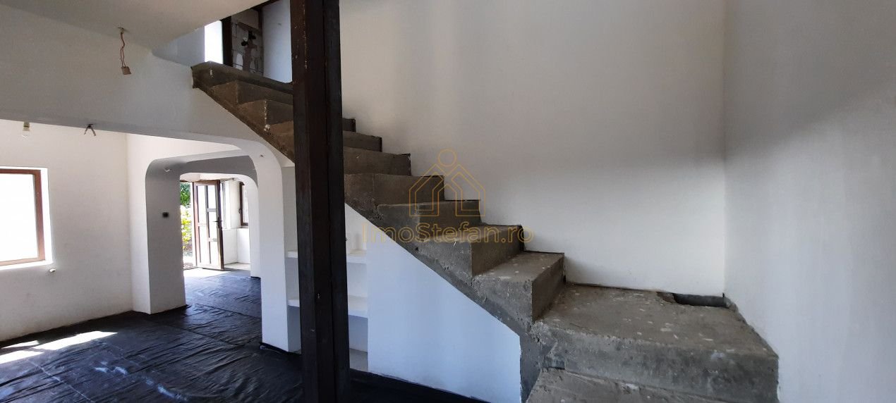 8f85b7a8ea2e4dea8246286e8a12dfc9-1