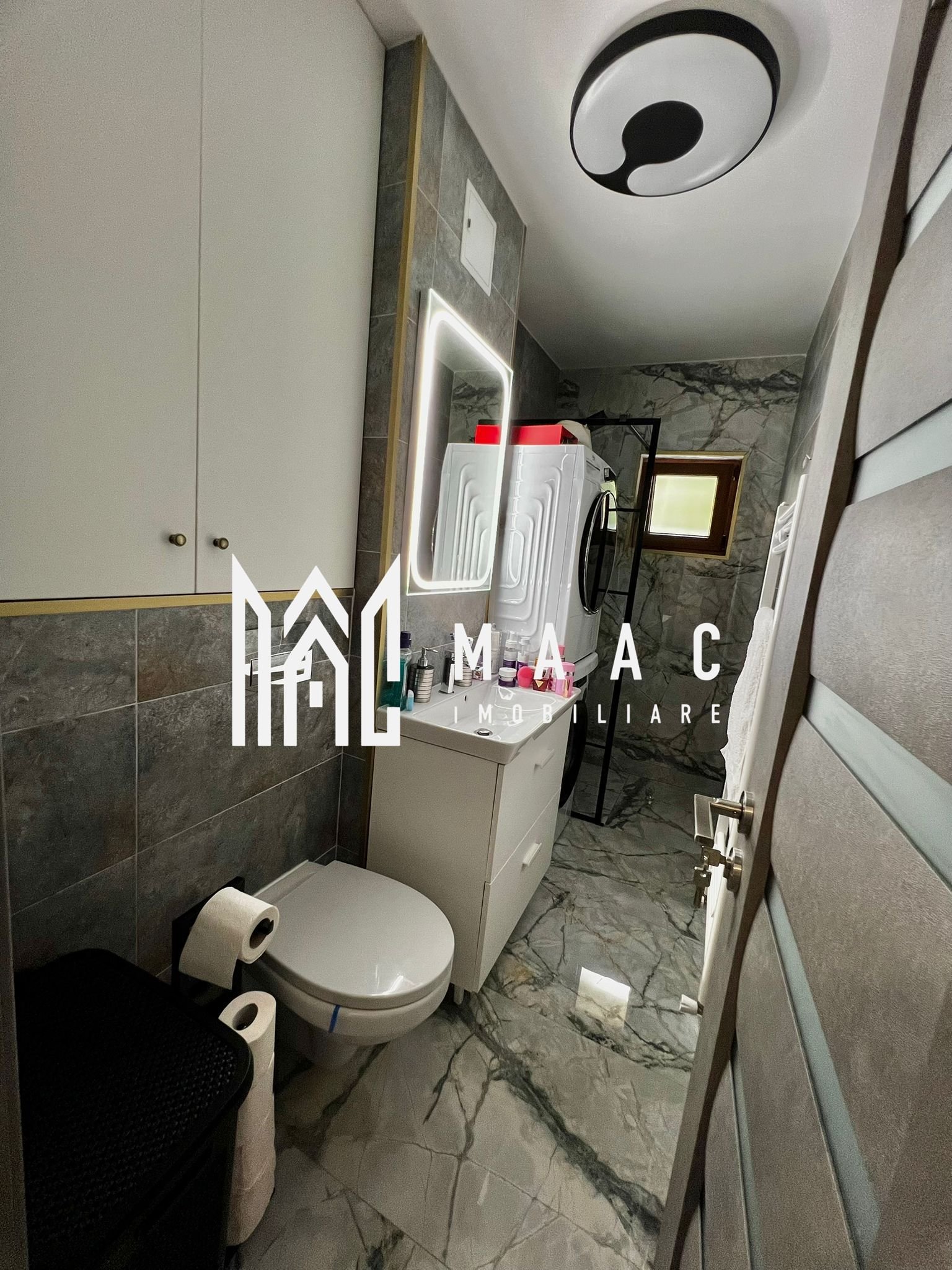 a927ae6523764e9684e543d5c5ea47e9-1