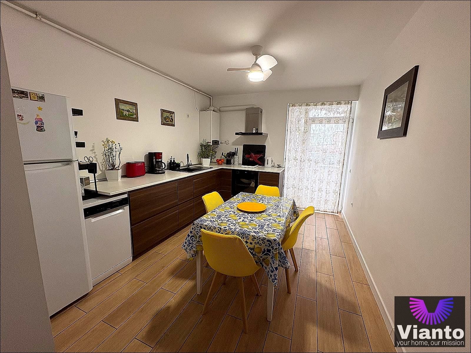 b2c45a143759448188a0c784deeb8933