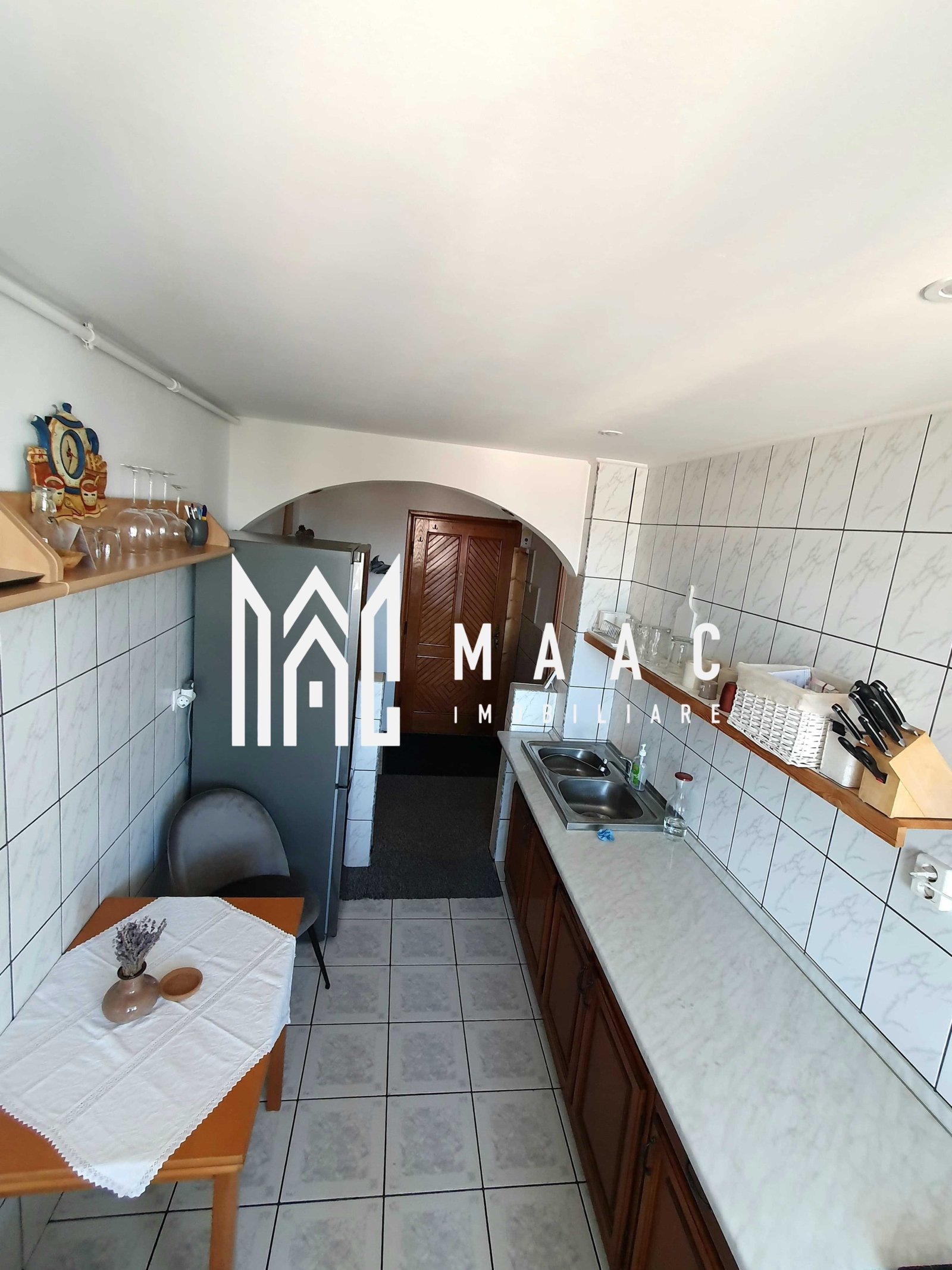 b5c883602e514d62bfbde0fdd320d15a-2