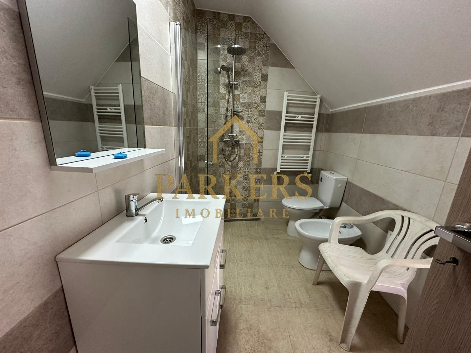 b8efd4ac43ad415fb03e7639589974c7