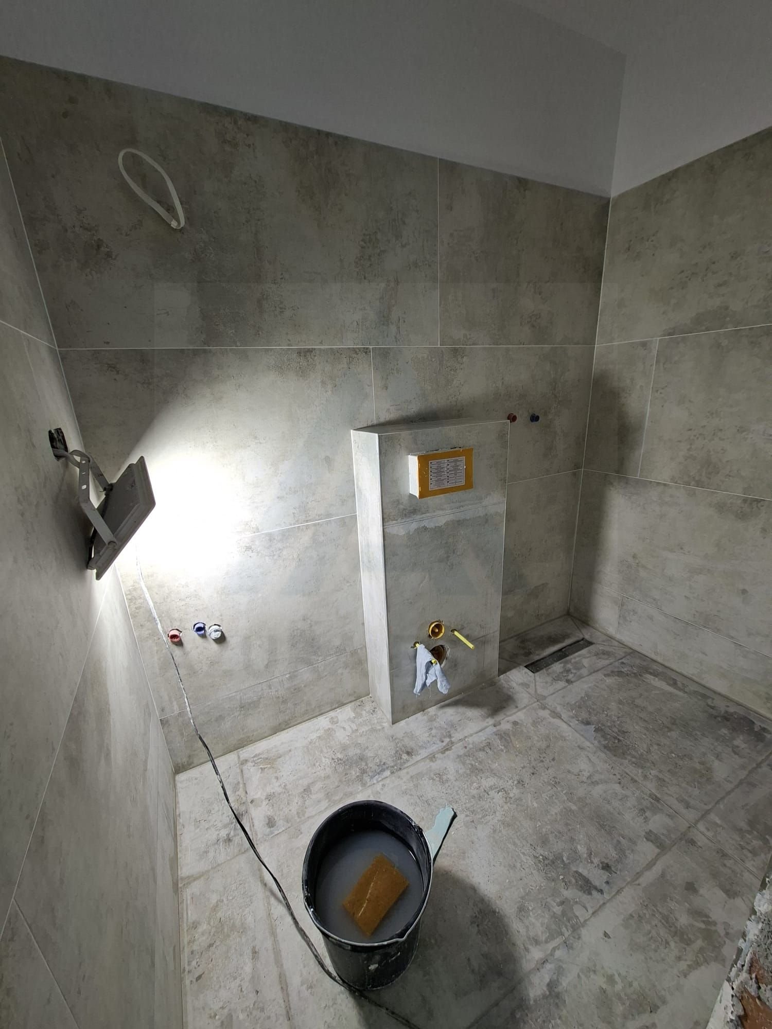 01977b94dec642c196893de3c20e1920