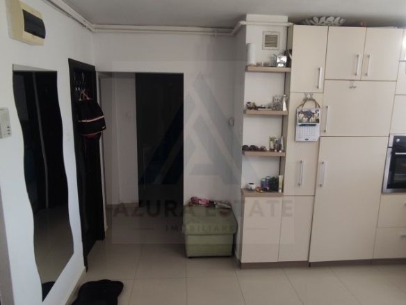 100a97bba97647928b5f7efede40dc13