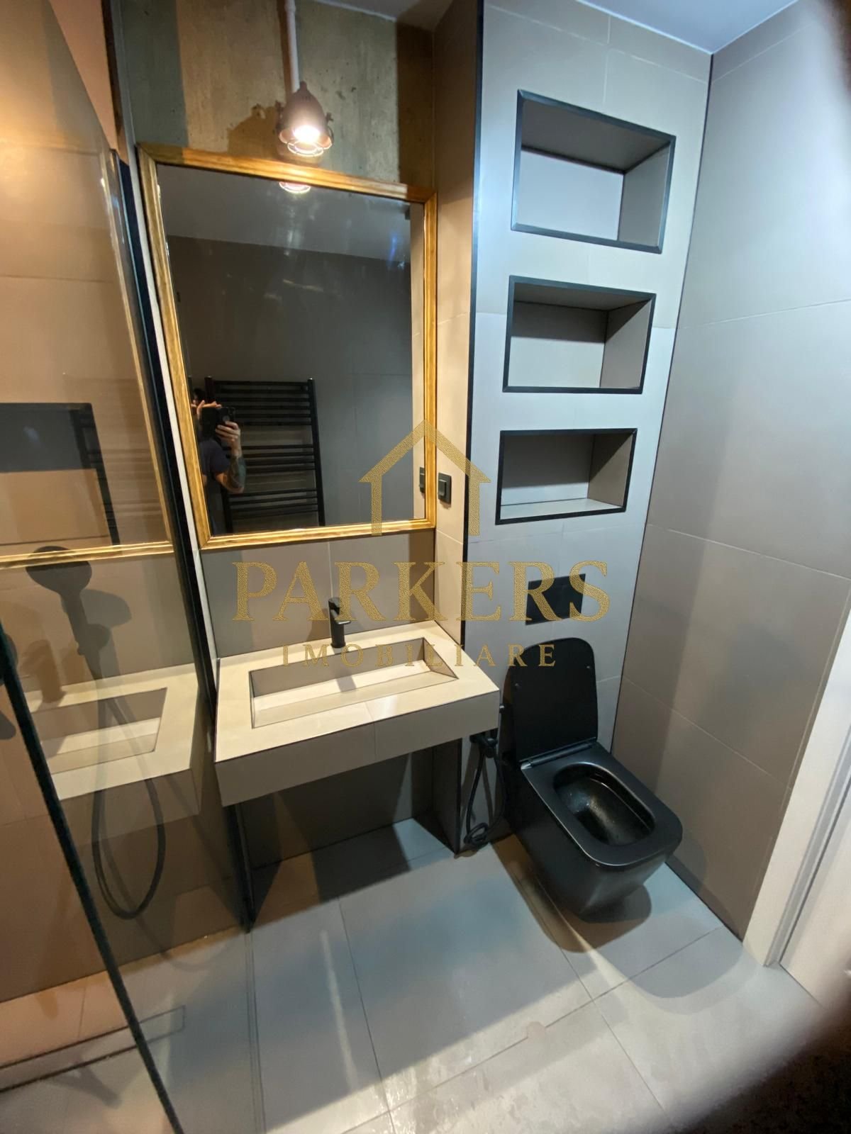 15190214cf5e4b088200effd2da2799e