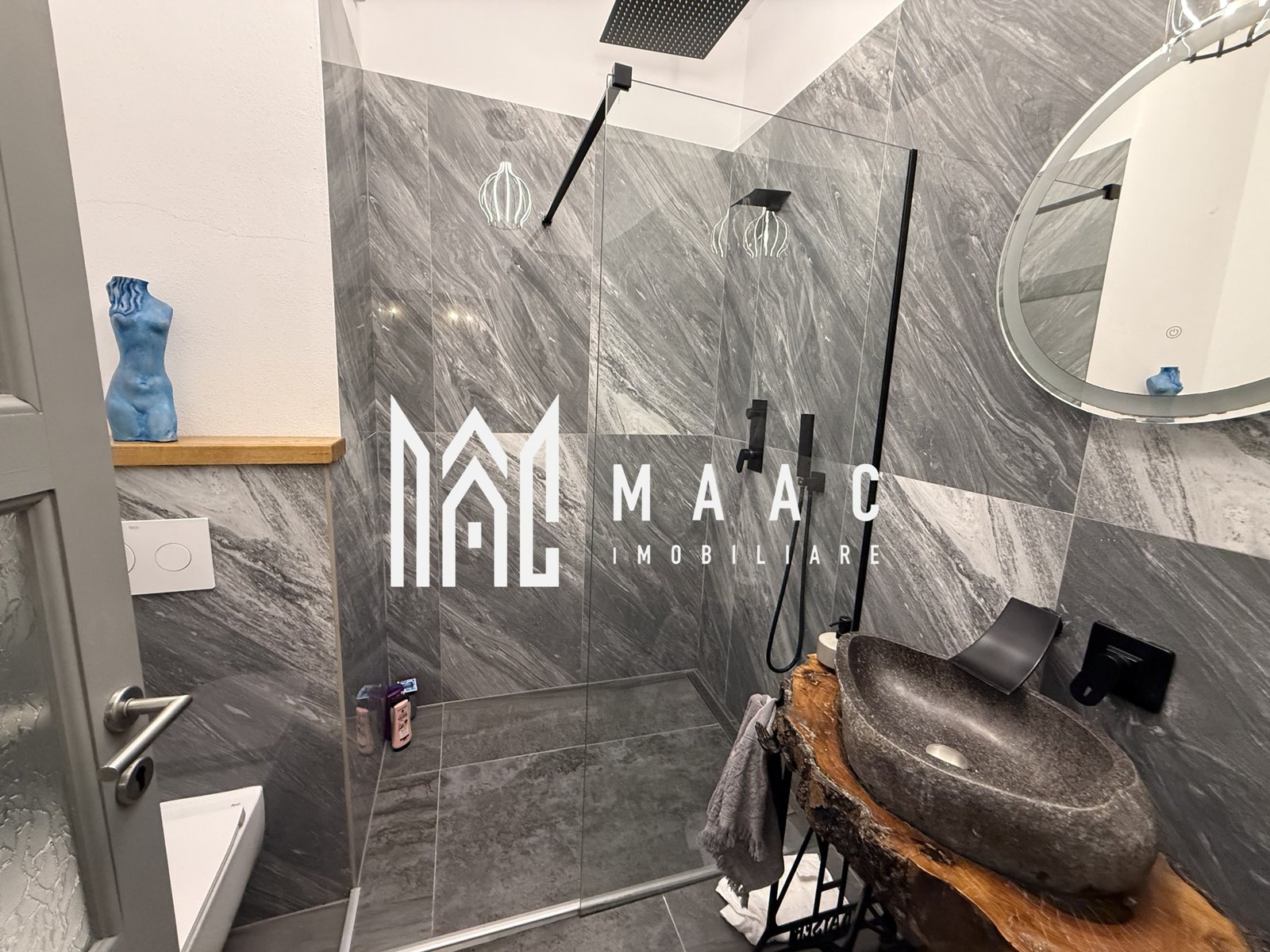 24edaefcc8d9402d980f1ec424f71b7d