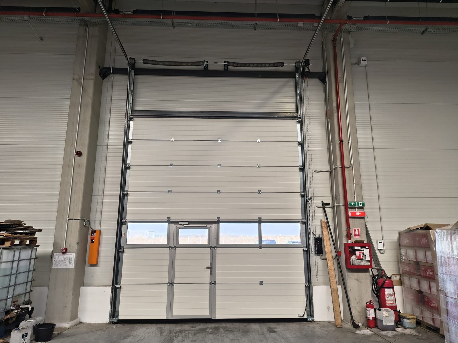 4081b226e59b4cf88daad04ffad61704