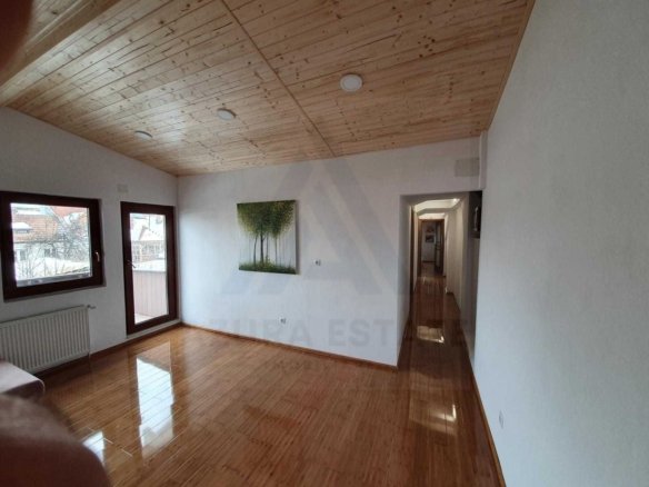 412b749dbd9b408c90fa74725d59f849