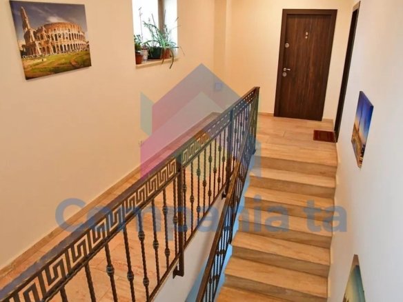 42e76b2a93ee472aba77bedd9d43a7e2