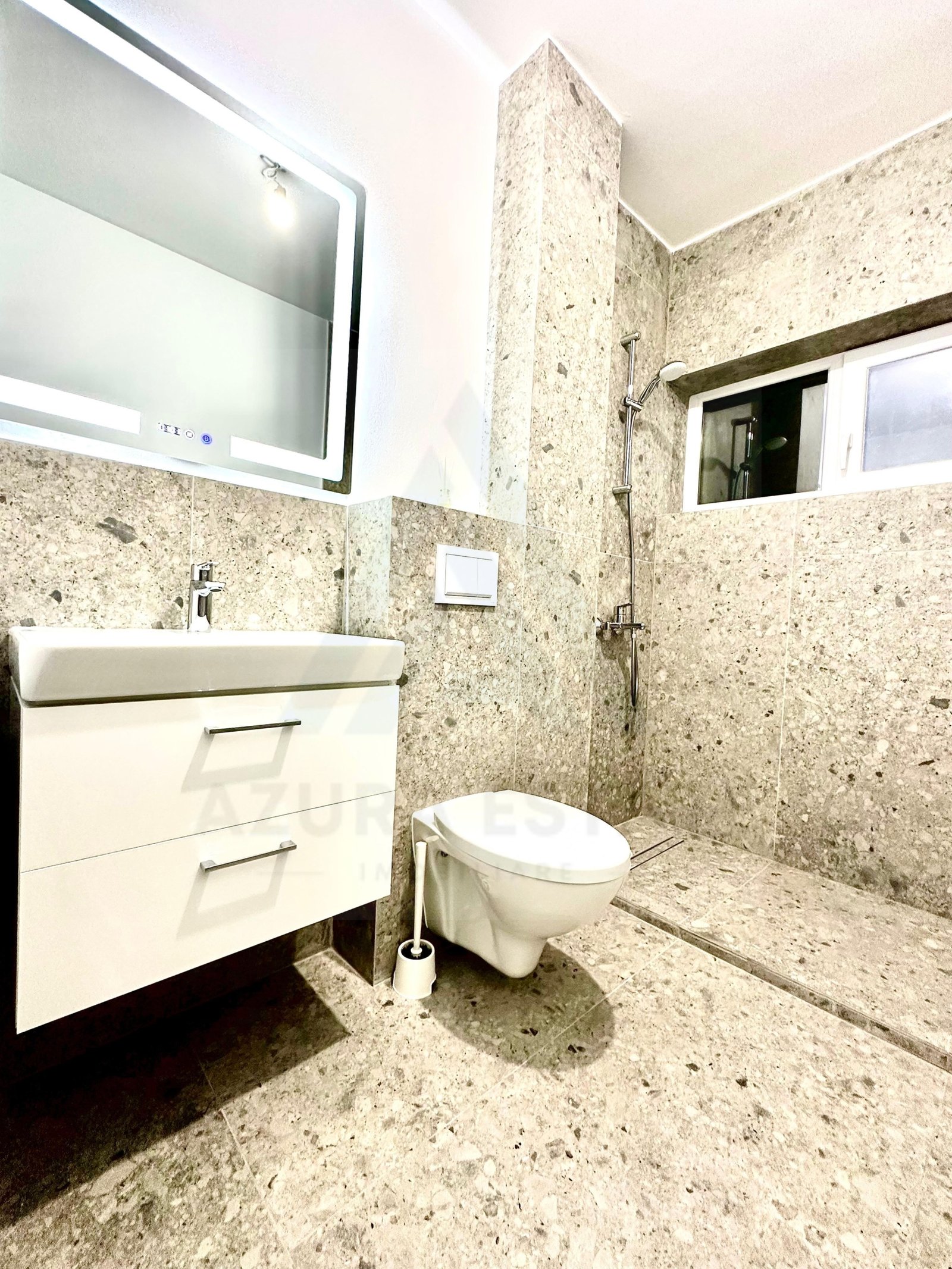 55d0607201e040b58b2ba4c5f3a690da