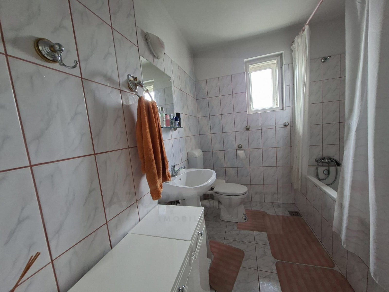 66dc4f44a7e94b02b846b4c6153d66da