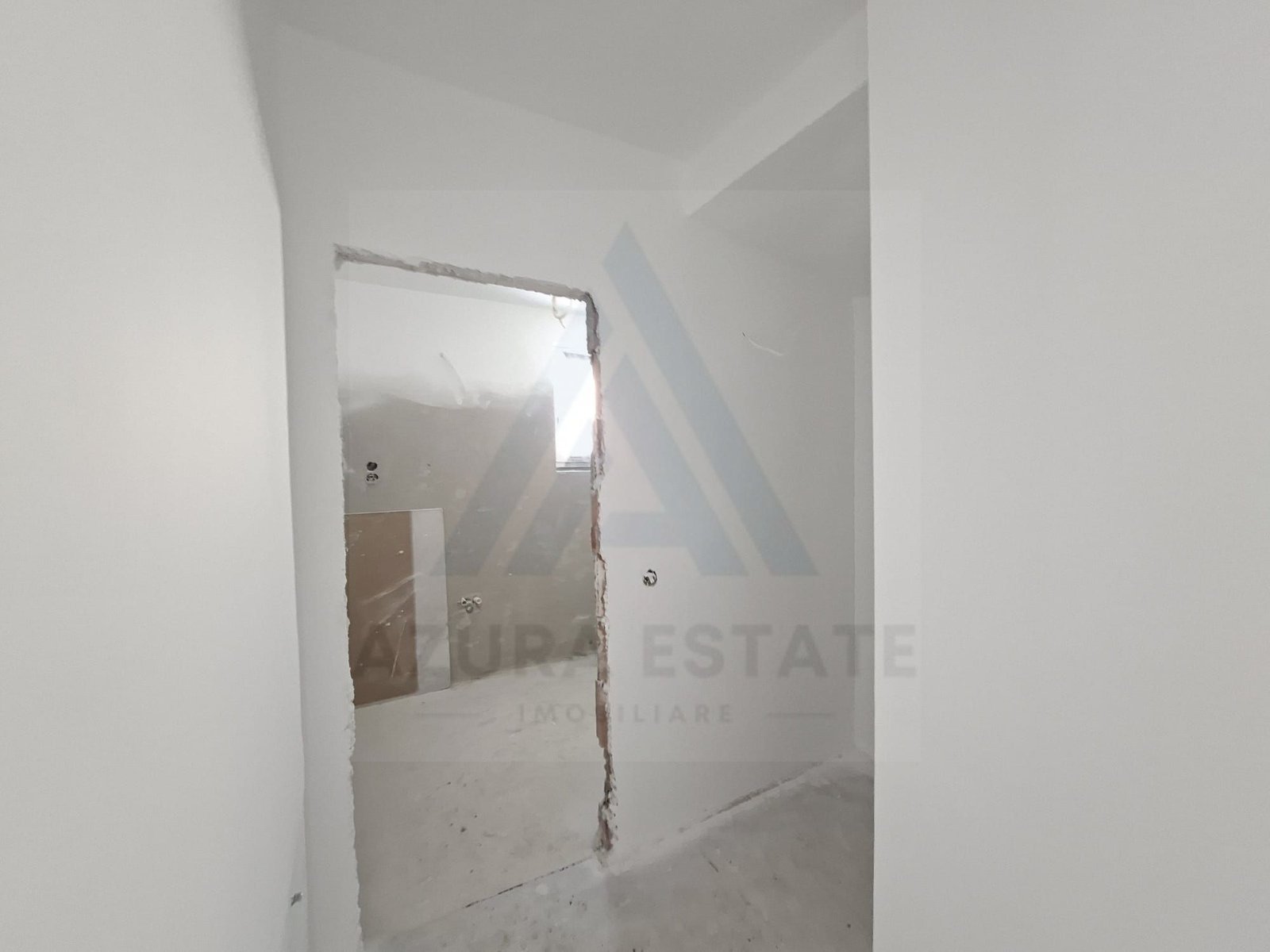 6e683f9e38af4301aa5a7950d1063ee2