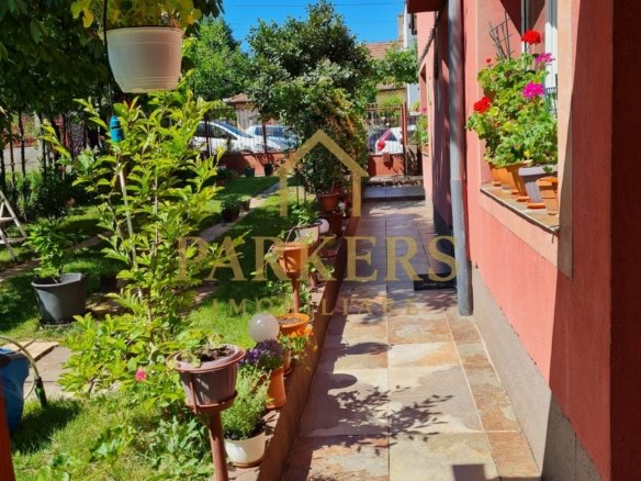 6f3a08514d3d4844a9918fc1fb6522da