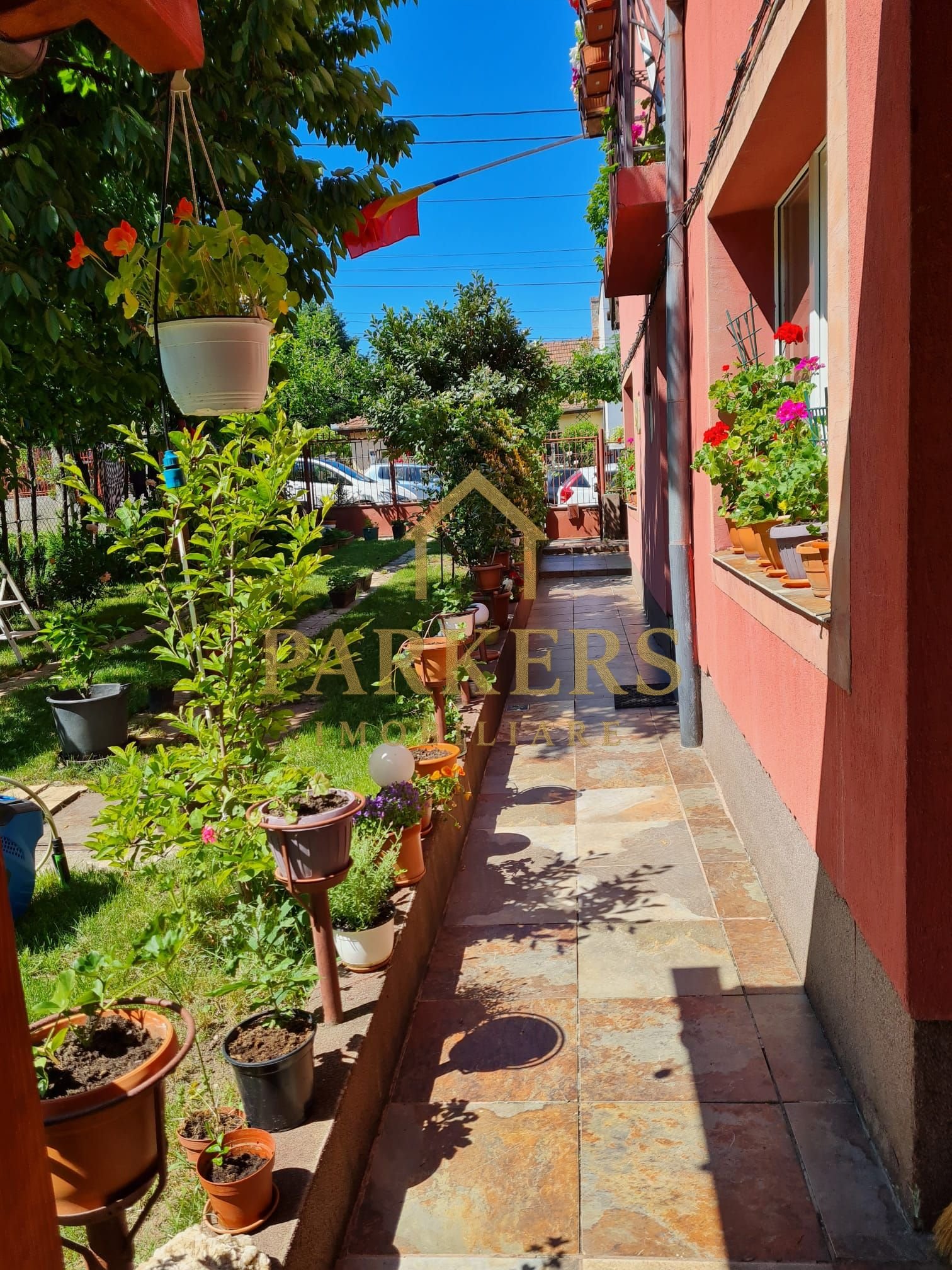 6f3a08514d3d4844a9918fc1fb6522da