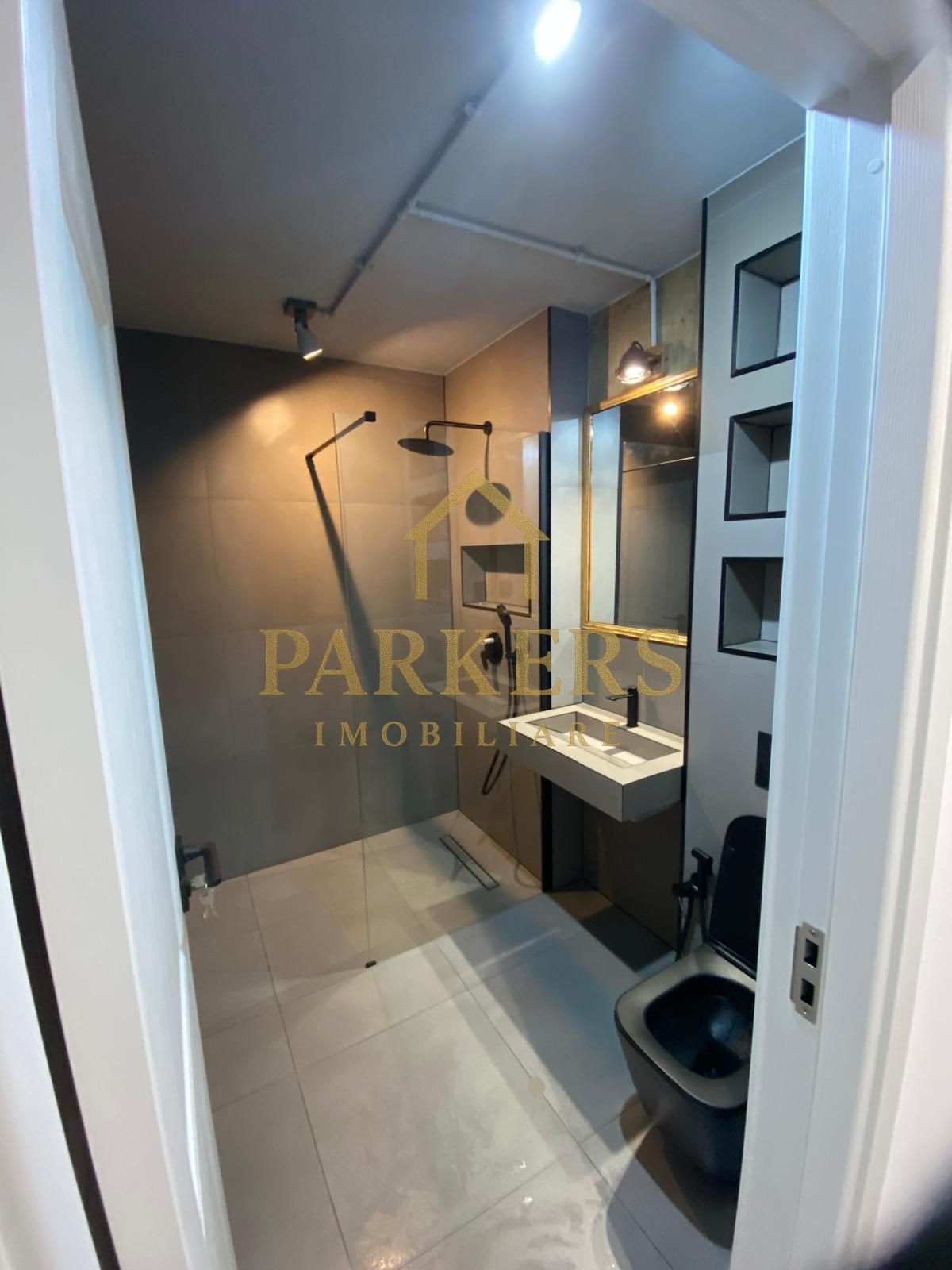 75c7aed61cc7416d87a9b2bbd1b42bae