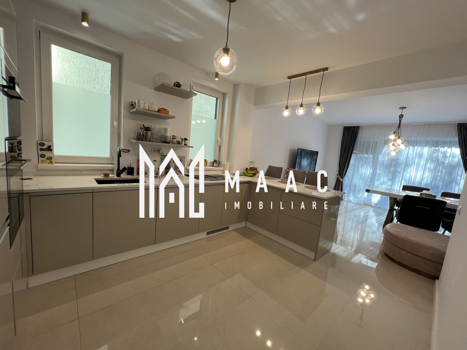 8eecfc8382974dcbb995050b50334394