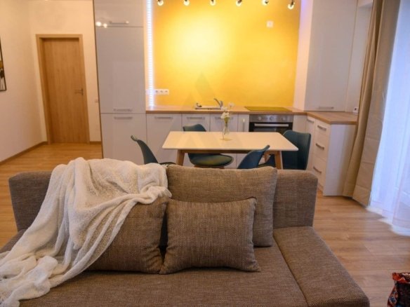 97909ae348554bdb904c74595e463a29