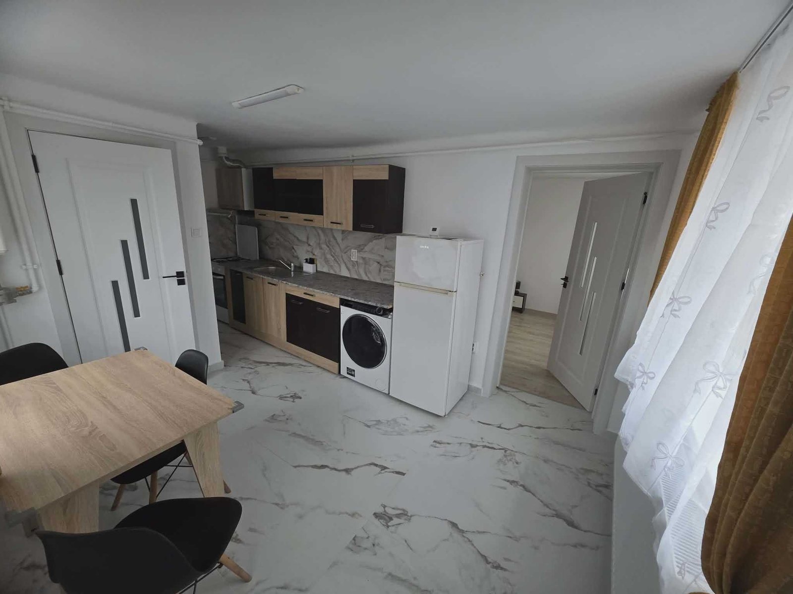 a880f6c37981410398ffa75848a8e61f