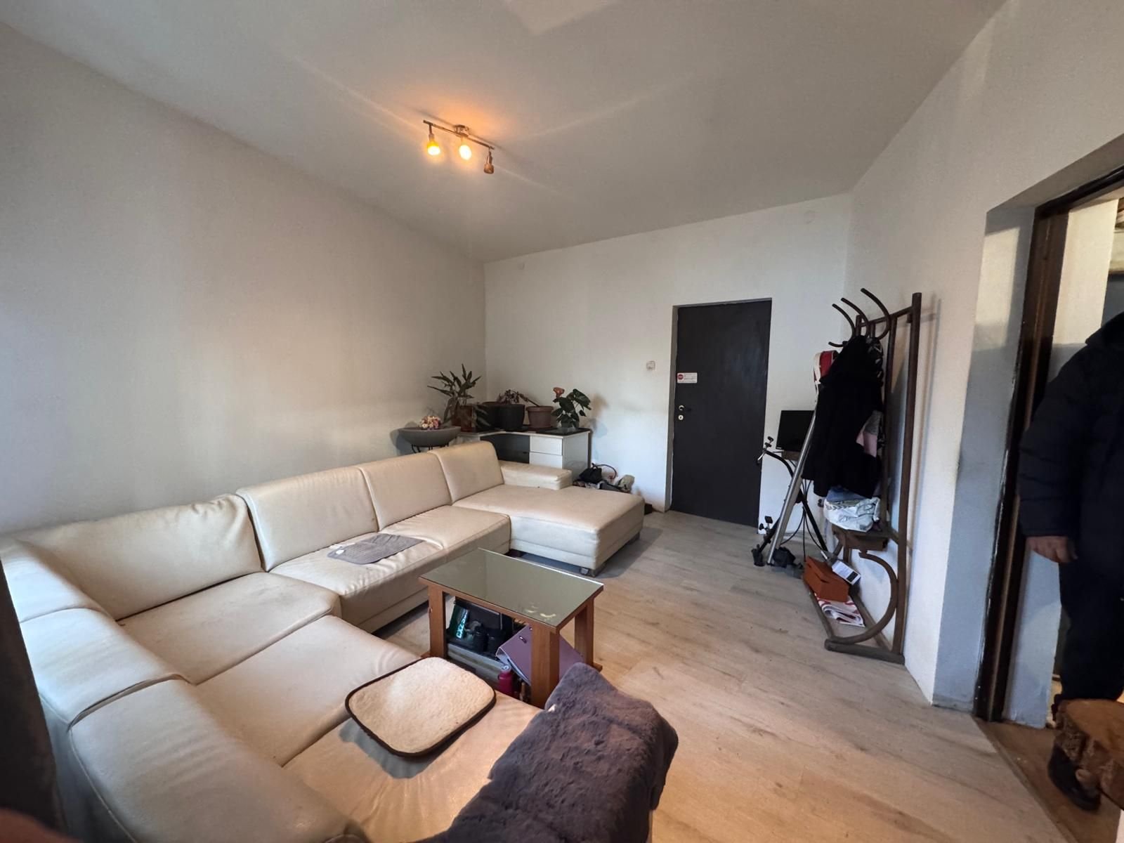 ad3b87be3a494aec84ef545662ea5907