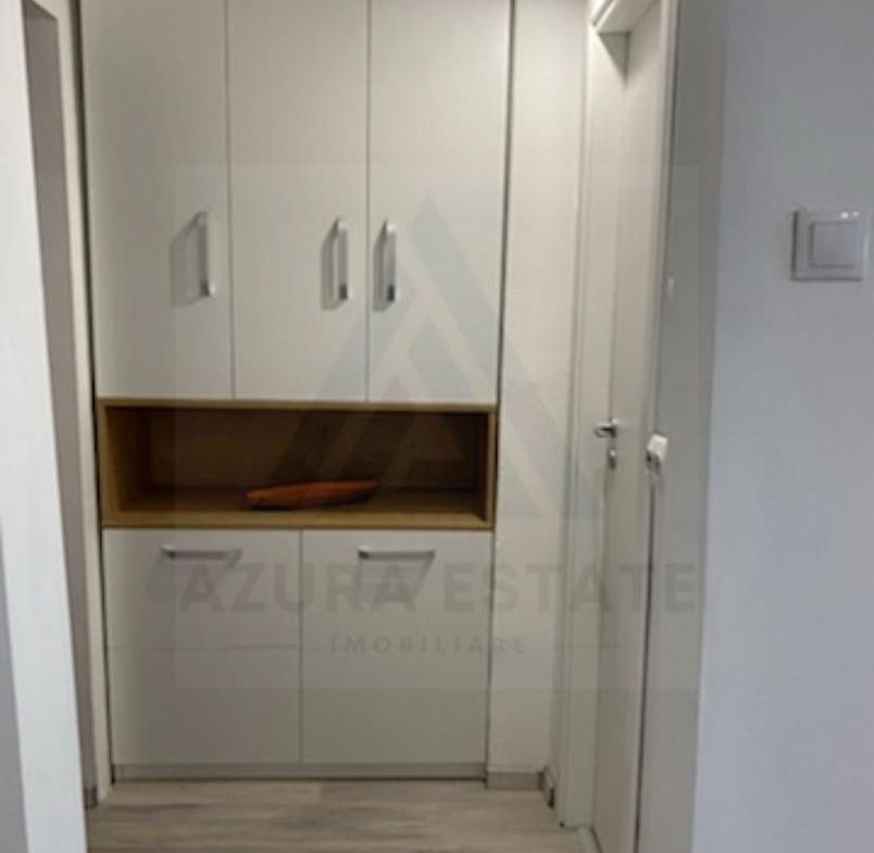 Garsonieră renovată 32 mp  etaj 4 situata in pe strada Siretului