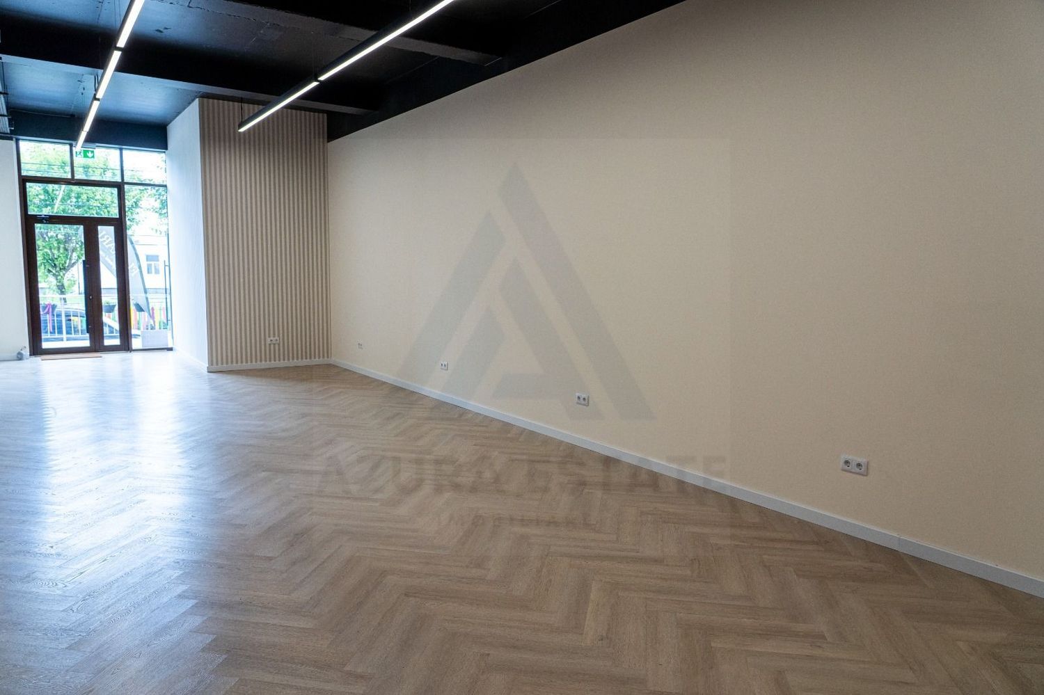 Spațiu comercial modern 75 m² încalzire in pardoseala City Residence Spațiu comercial modern 75 m² încalzire in pardoseala City Residence