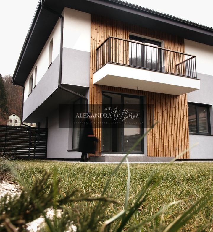 Duplex 4 camere | 120 mp utili | 180 mp curte | P+ET+POD | Floresti