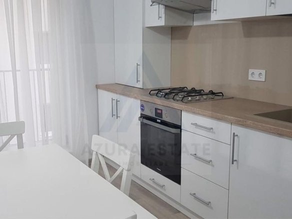 c27cc638666f4b6e8ab23ae3eaba8fa3