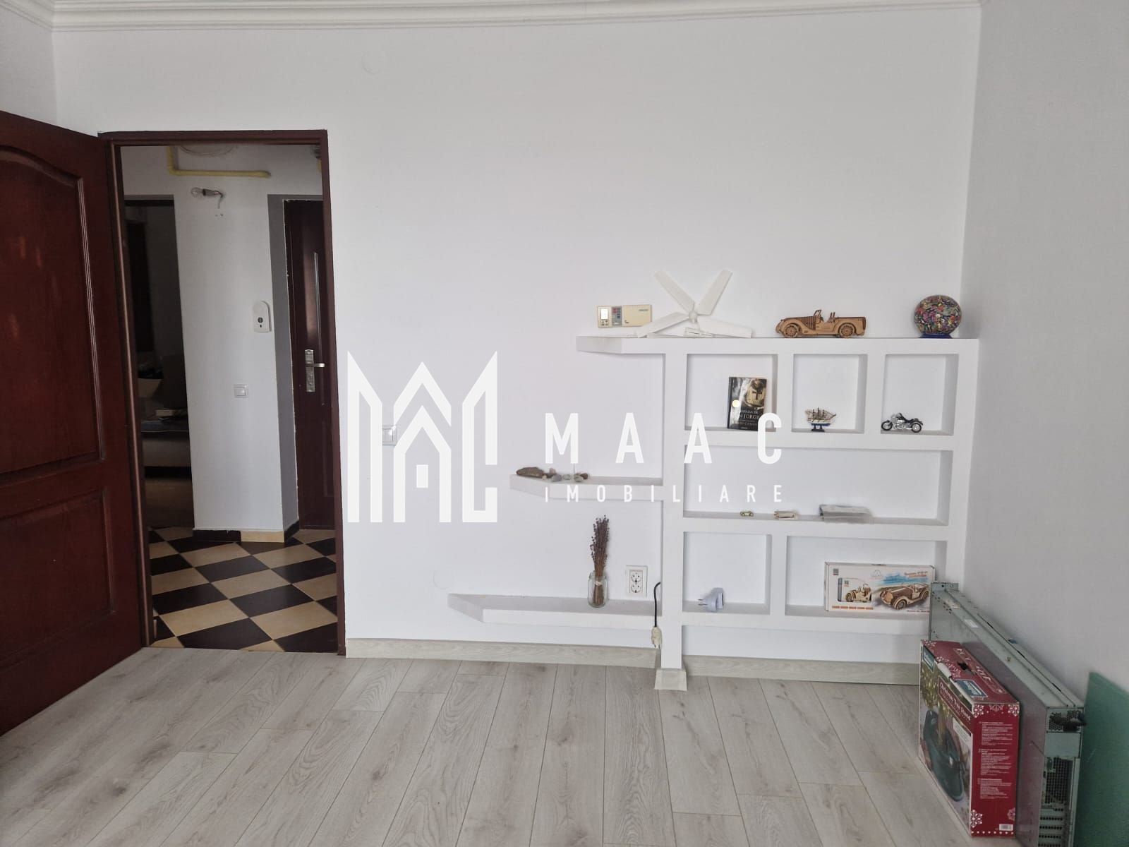 e04fd5c8a03e4edc861e35d407d5480b