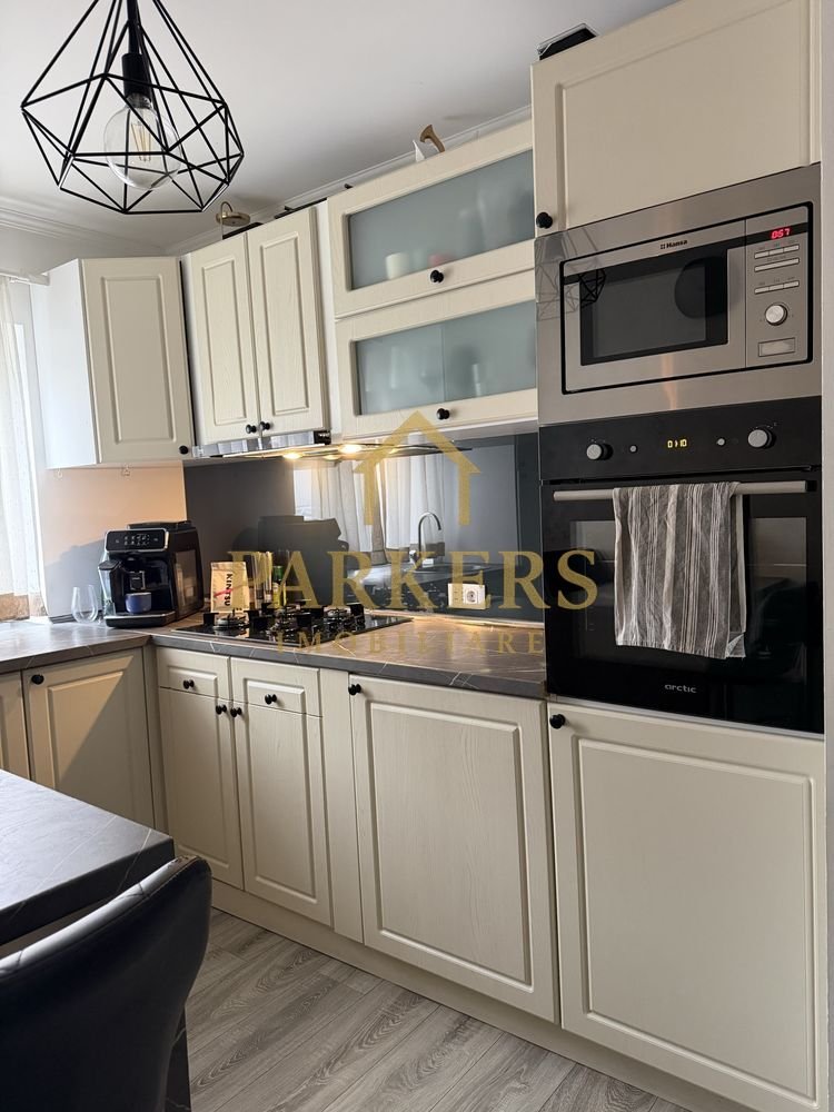 e1fbf5df78a34795b8cac9a1545d2689