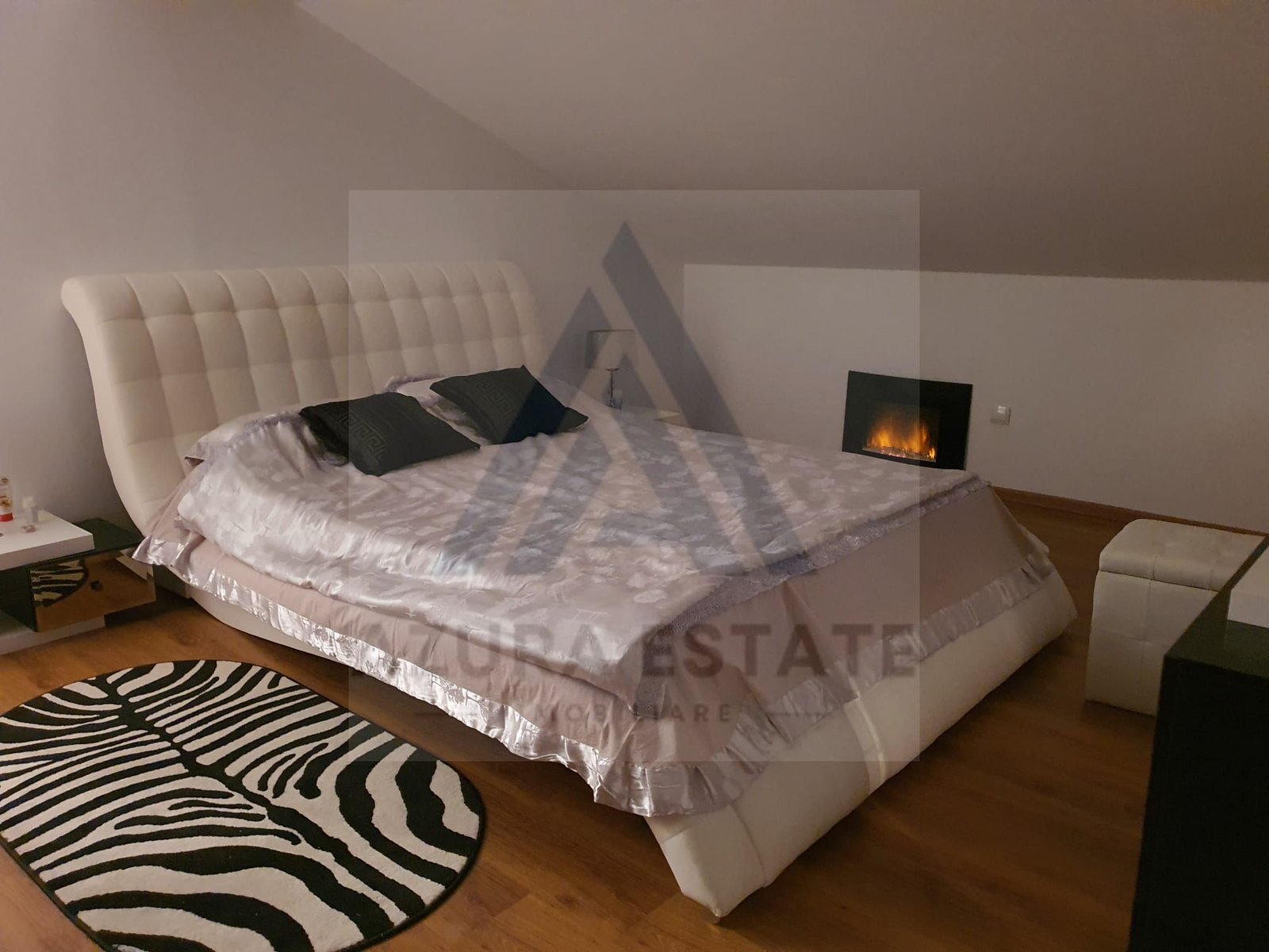 e6eae1b5bacf460f8f71c5b08efe42b5