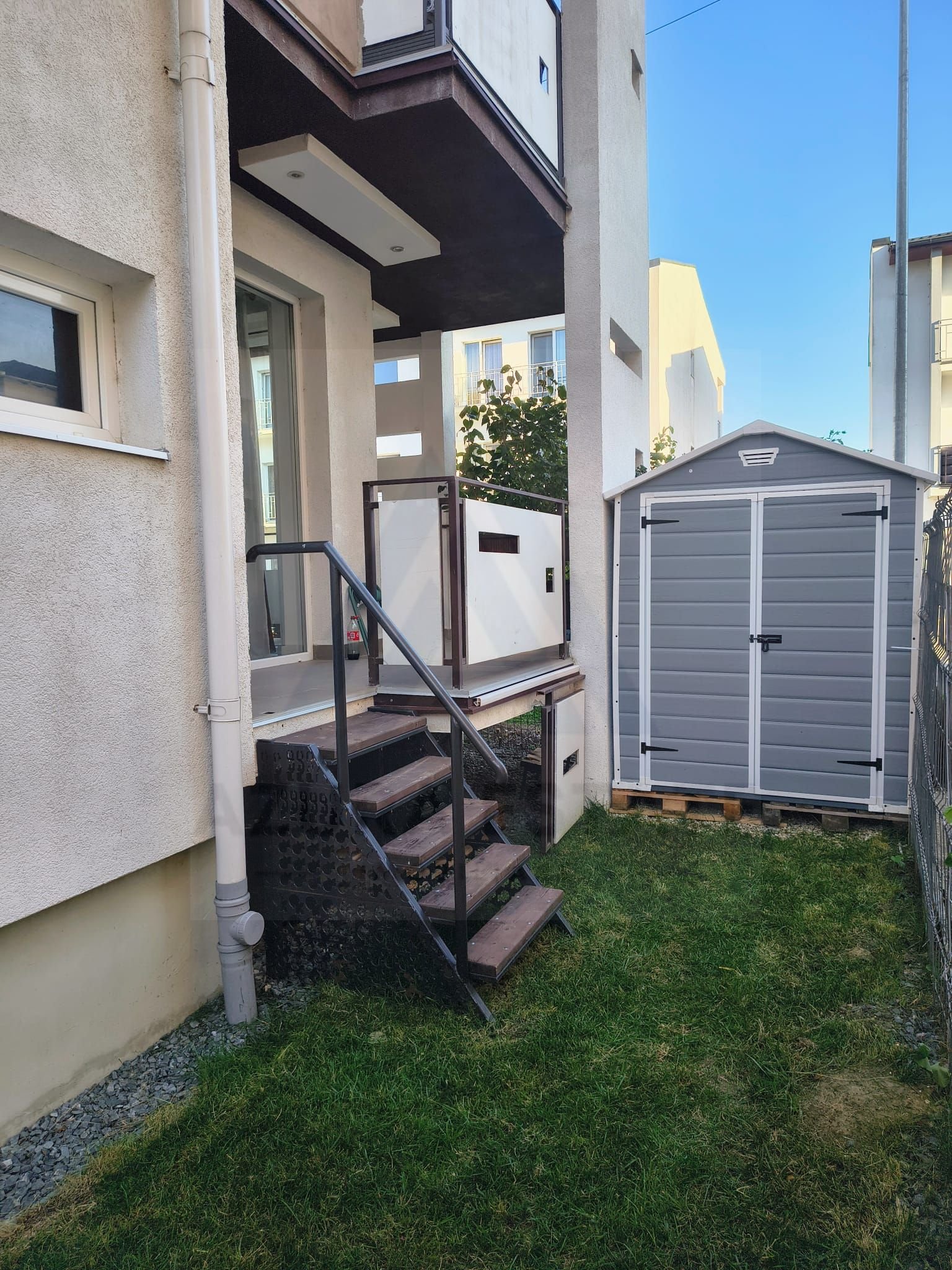 efd5eec92af74bae864c1d3fde676921