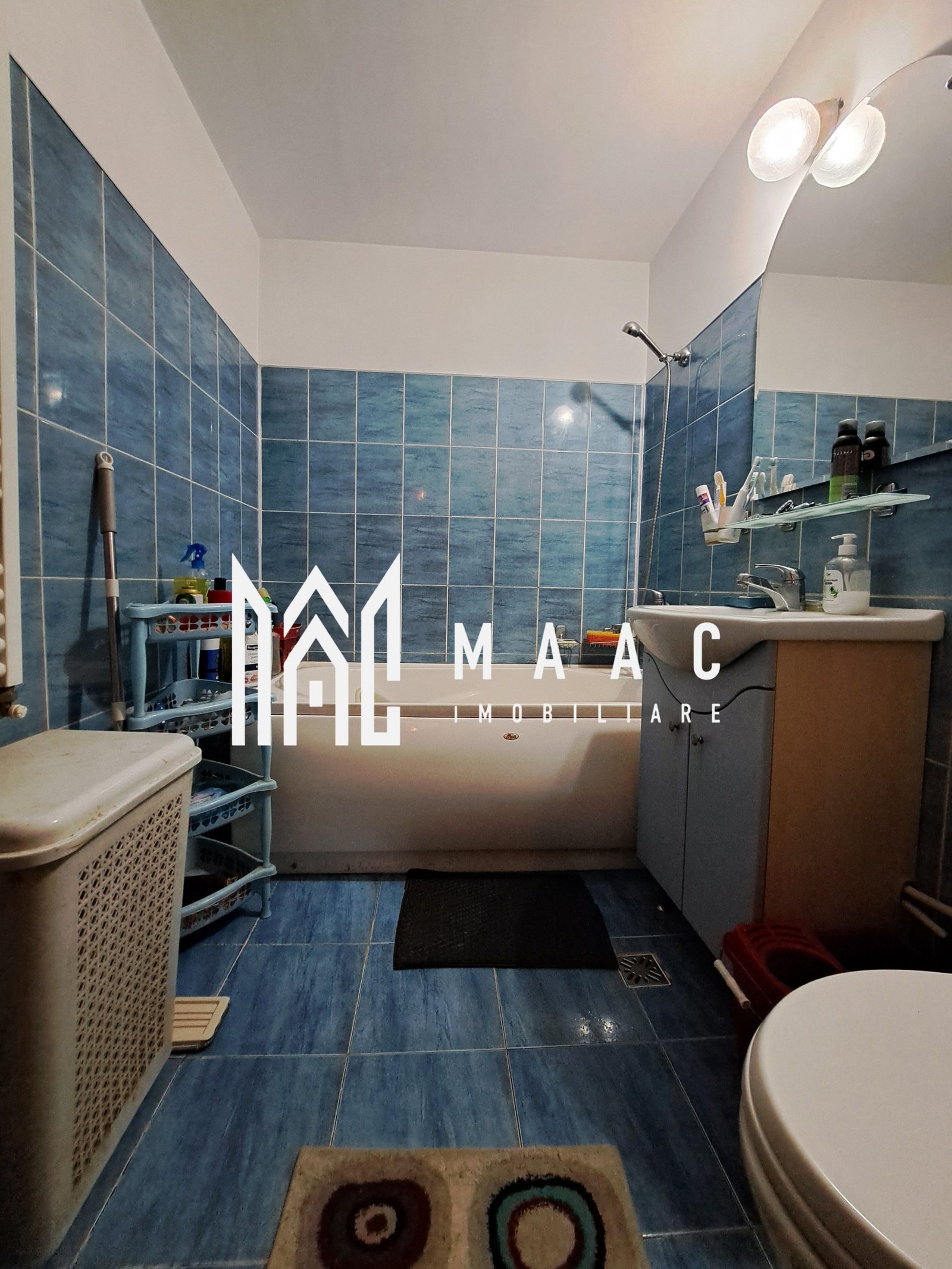 047cb8d57d904a6f8bb696f9433a4e0b