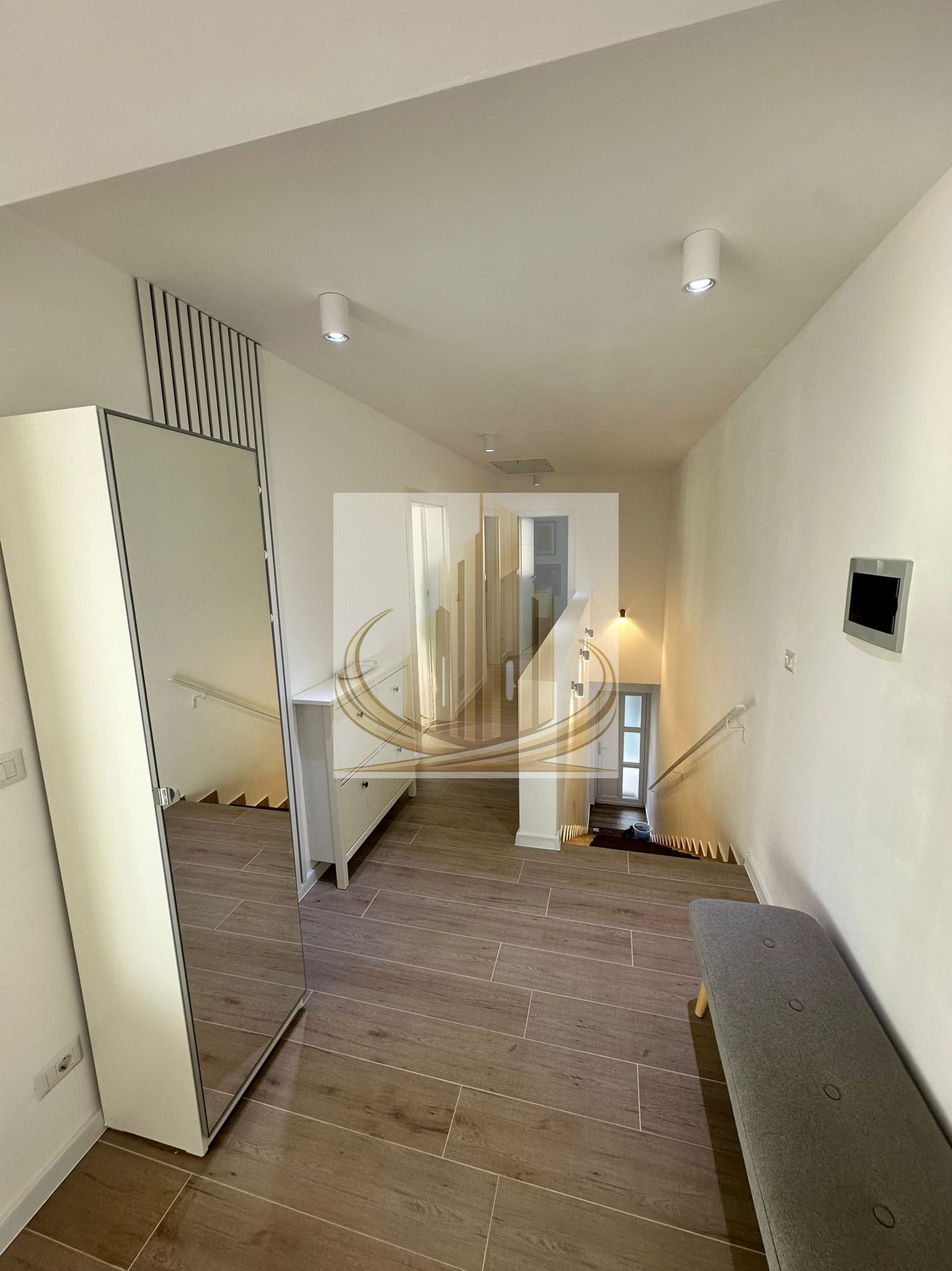 06763d45061a45ae85270c16414abbf9-1 Apartament 3 camere, prima închiriere, 95 mp – terasă mare, Dumbravita