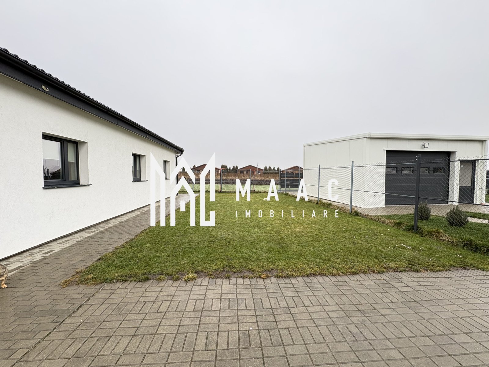 07dd951e9a834cbbbf8f5f8c86c4606d-1