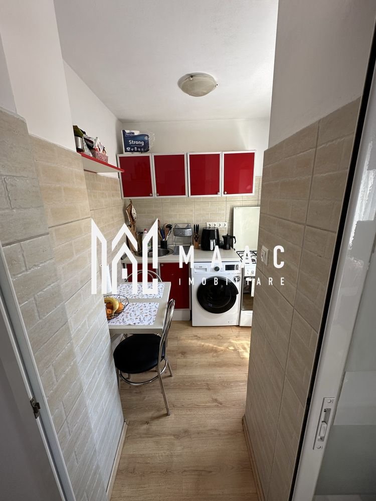 09e5733fc9de4216b7f172da93bab736