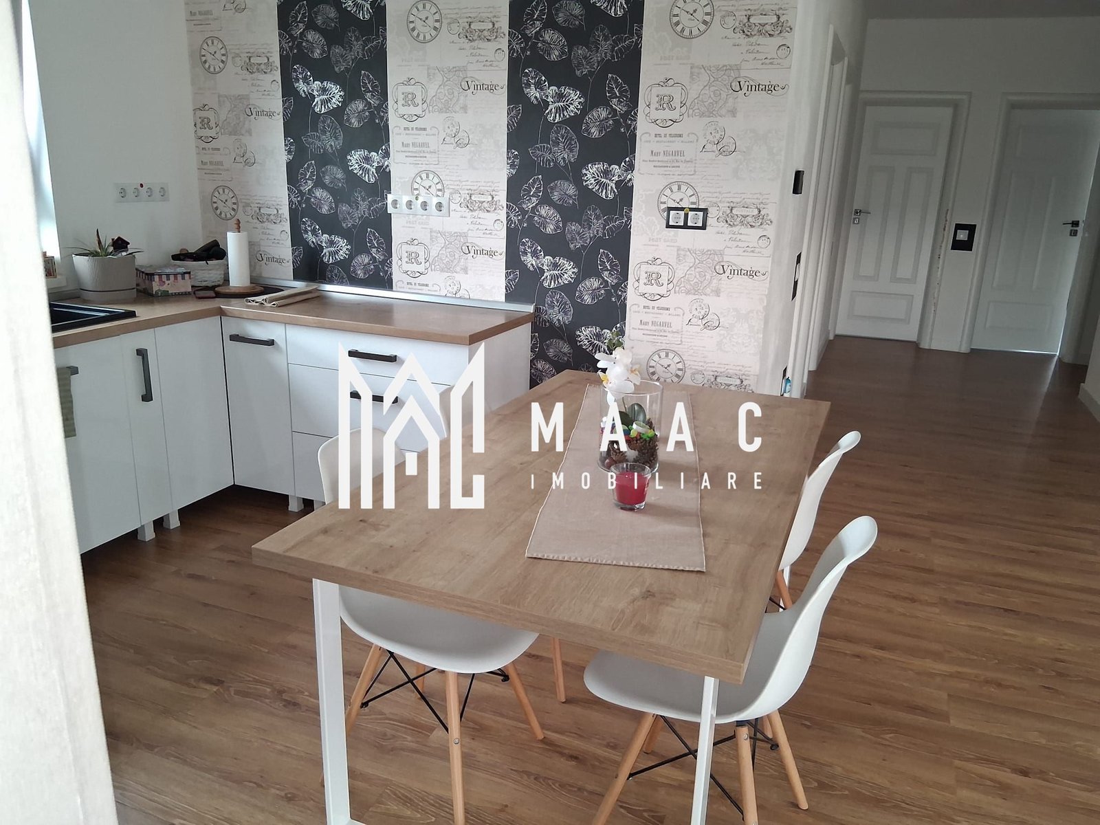 0f8a0825b0f54172937eacb0a09da968-1