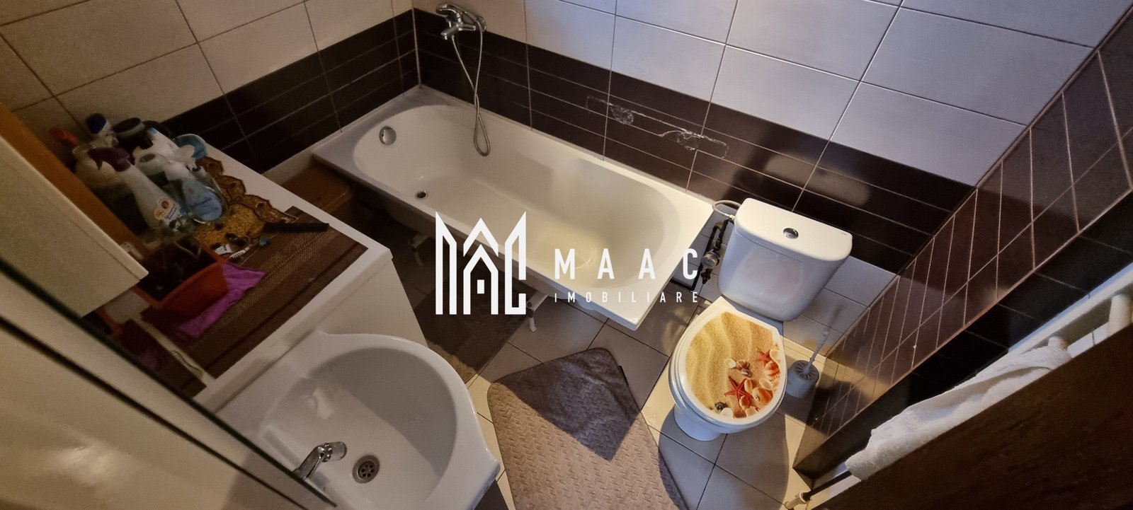 196e27f75a8841e6bade630847f646d2-1