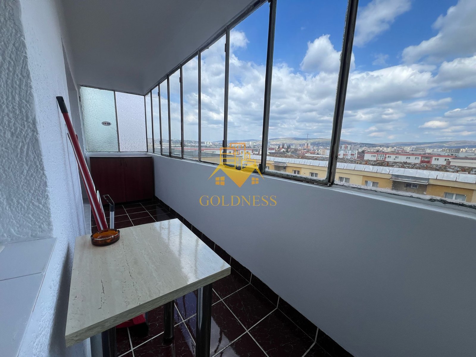 2039e58cf2f84ae1af4a34e4f7d7323c